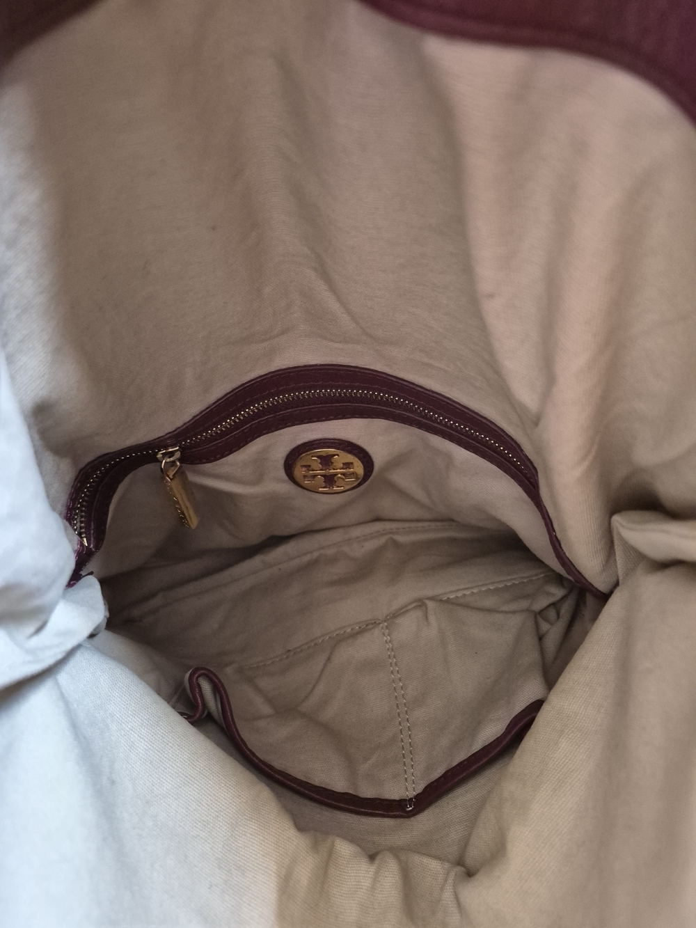 Tory Burch foldover crossbody bag featuring a perforated double-T logo - Picture 10 of 15